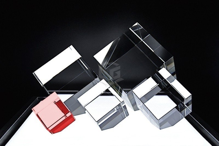 Kristallglas Würfel Diagonal CC40 | 3D Glasinnengravur