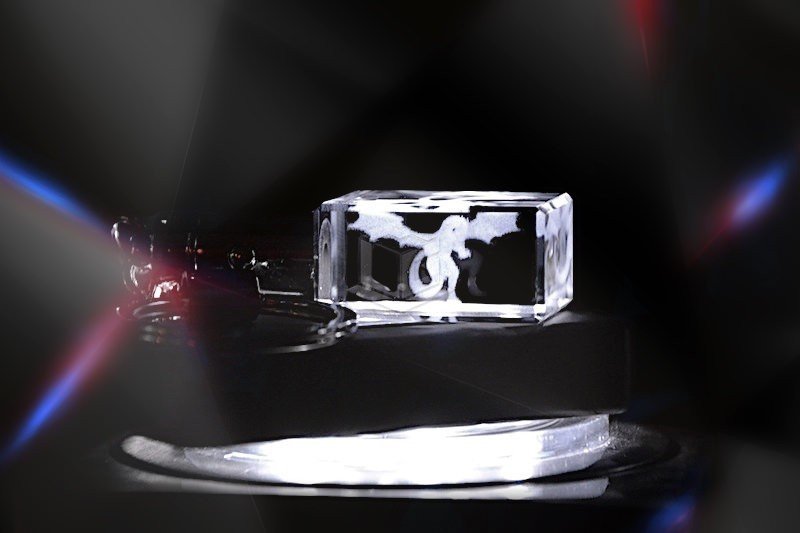 Drache Schlüsselanhänger | 3D Motiv Glasinnengravur