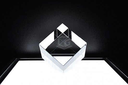 Kristallglas Würfel Diagonal CC60 | 3D Glasinnengravur