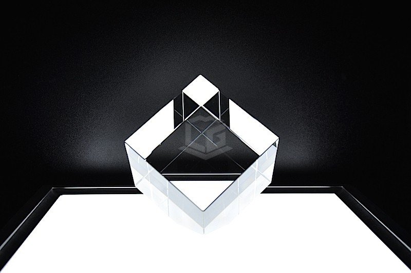 Kristallglas Würfel Diagonal CC80 | 3D Glasinnengravur